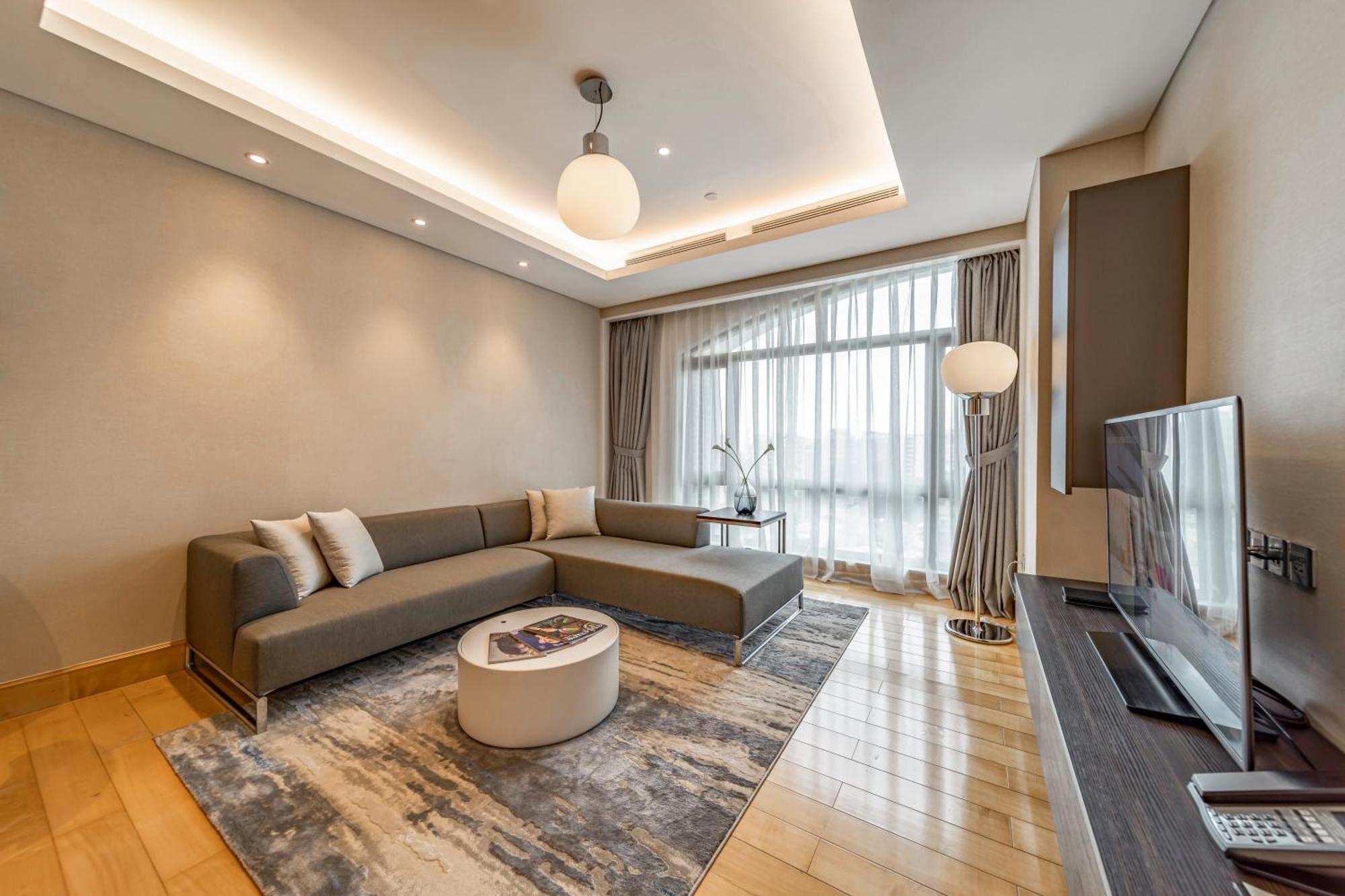 Sherwood Suites Хошимін Екстер'єр фото