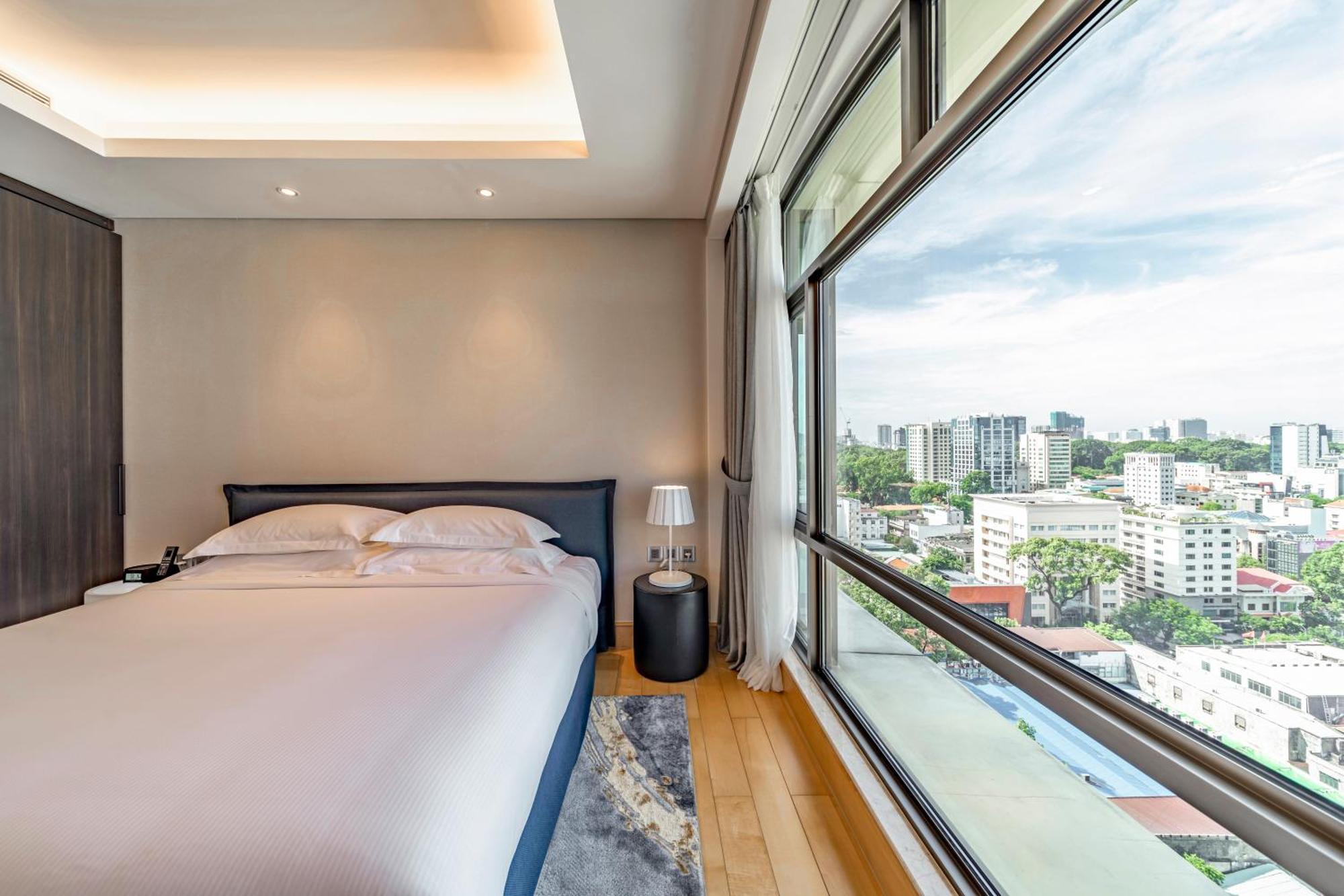Sherwood Suites Хошимін Екстер'єр фото