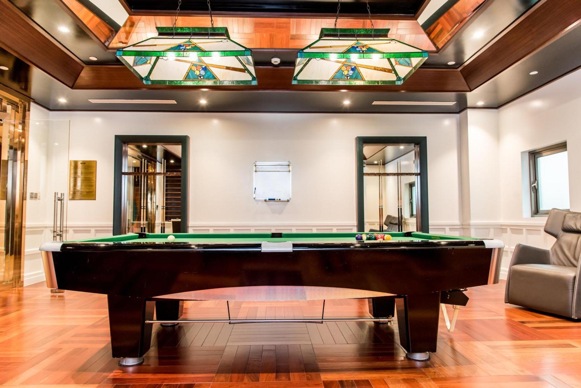 Sherwood Suites Хошимін Екстер'єр фото