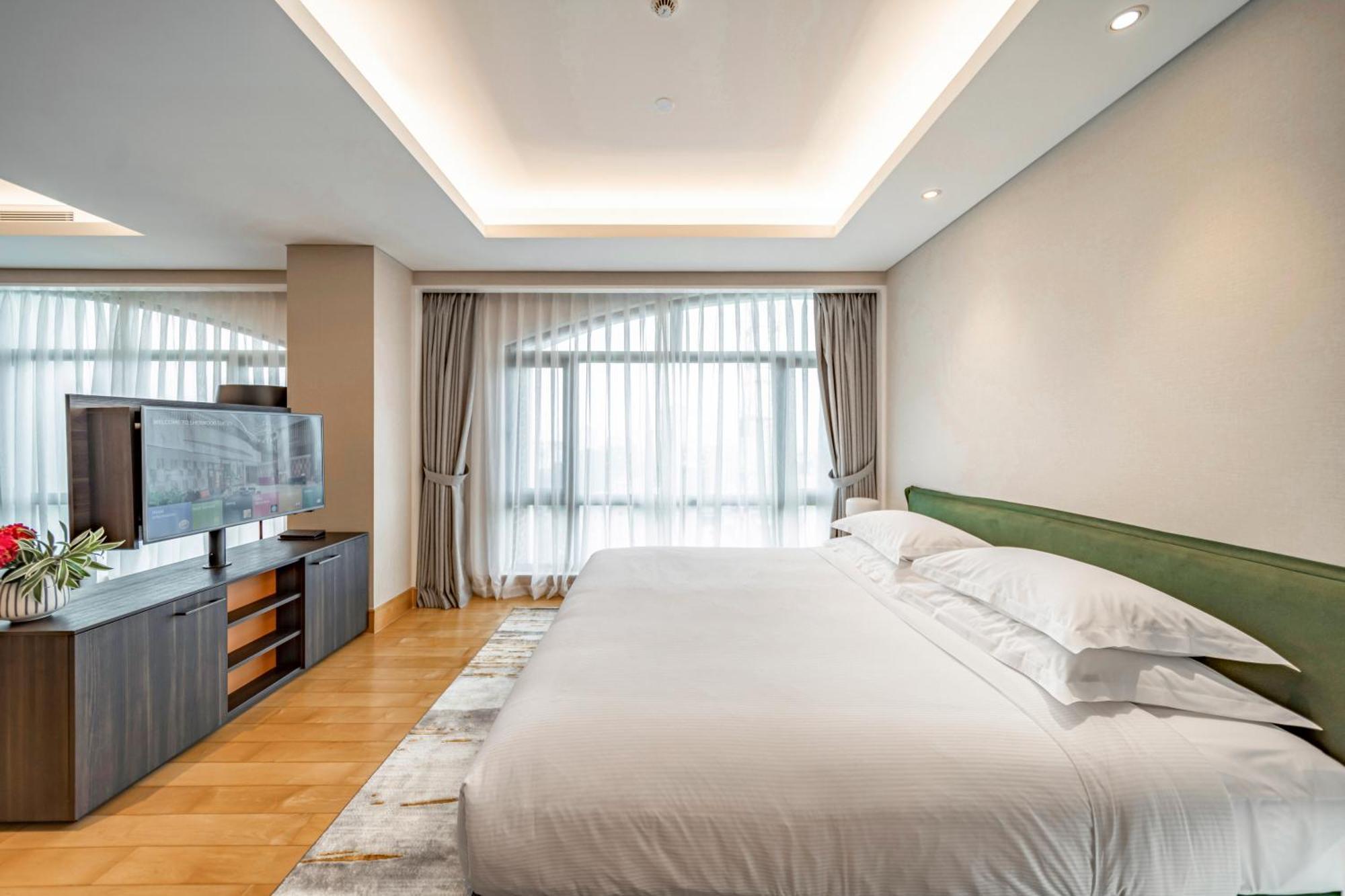 Sherwood Suites Хошимін Екстер'єр фото